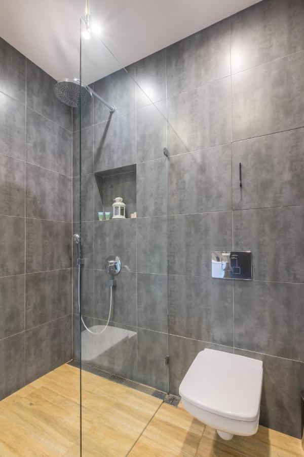 Artistic & Spacious 2Bd Central Apt By Flat Mаnager โซเฟีย ภายนอก รูปภาพ