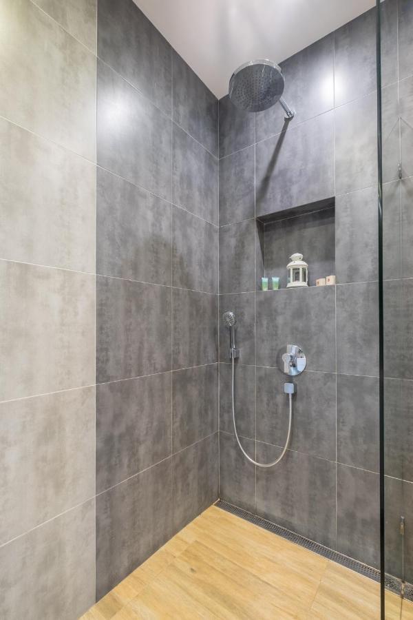 Artistic & Spacious 2Bd Central Apt By Flat Mаnager โซเฟีย ภายนอก รูปภาพ