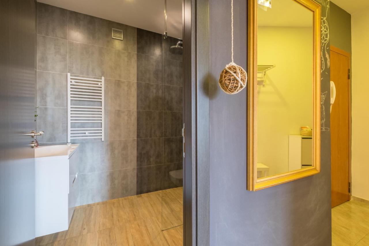 Artistic & Spacious 2Bd Central Apt By Flat Mаnager โซเฟีย ภายนอก รูปภาพ